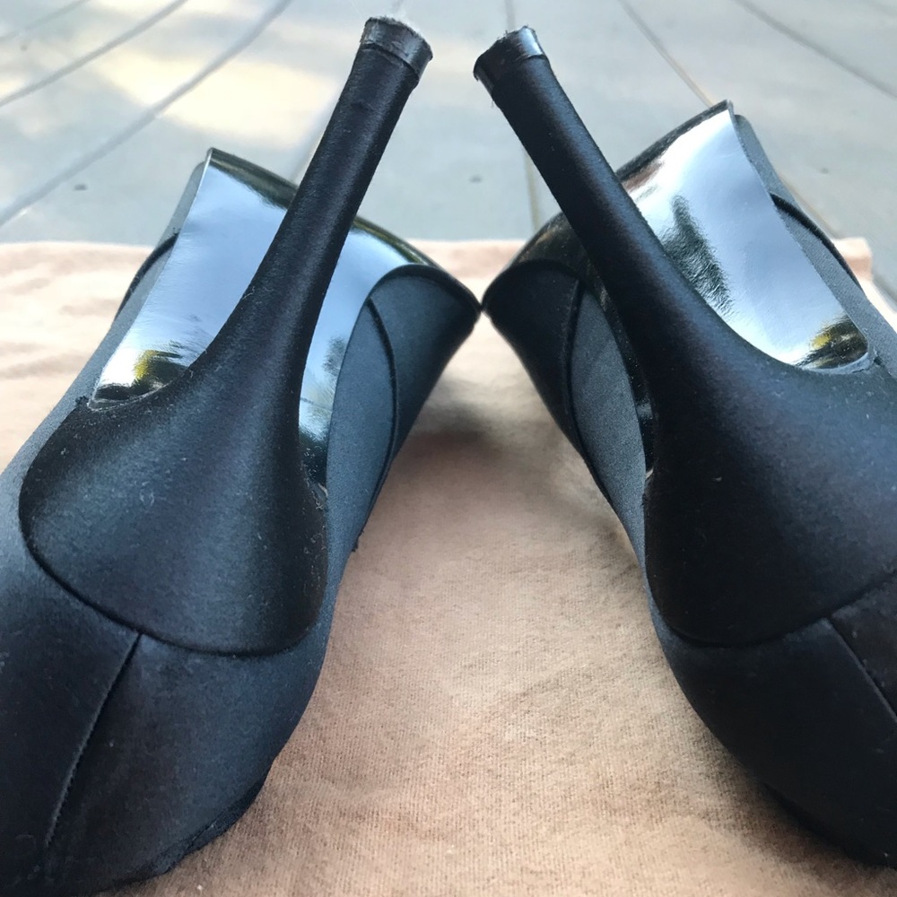 Stuart Weitzman - Picture 5 of 8